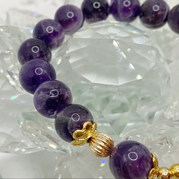 Nature Amethyst Quartz Bracelet - Picture 6 of 10